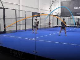 How can padel racket sport platforms connect you to coaches?