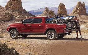 How to Choose Between Buying a Car or a Pickup Truck