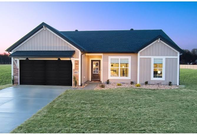Practical Questions to Ask Attached Garage Builders in Jamestown