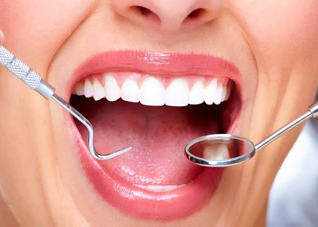 8 Smart Ways to Protect Your Oral Health While Traveling